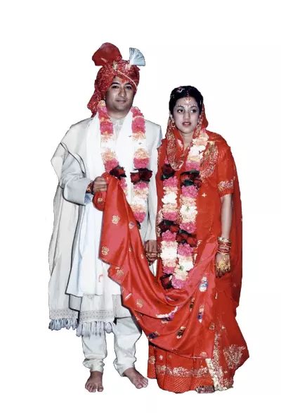 Prenda tradicional india para bodas, alrededor del año 2000.